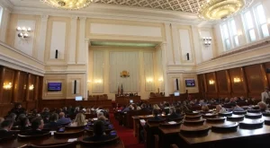 Депутатите приеха законови промени за по-голяма защита на длъжниците