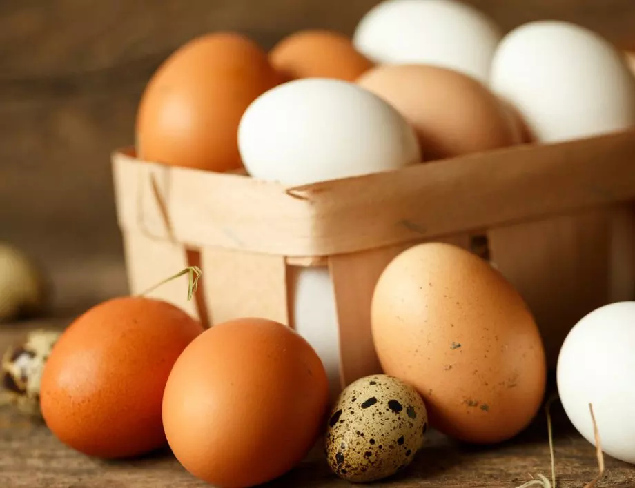 Трябва ли да мием яйцата преди варене?