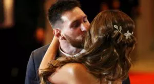 СНИМКА: Меси и съпругата му с необичайни татуровки