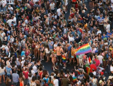 400 хиляди се включиха в гей парада в Мадрид 