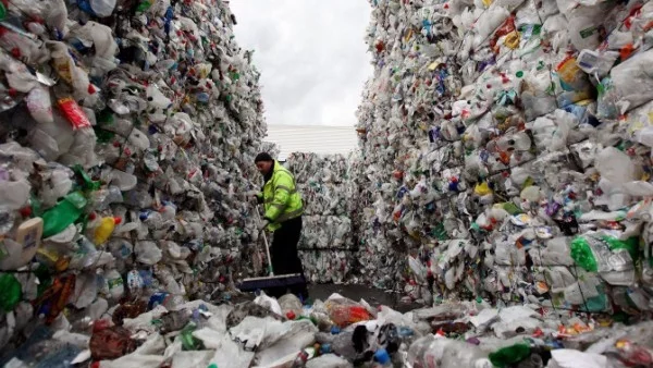 ЕС иска до 2030 г. всички платмасови опаковки да се рециклират