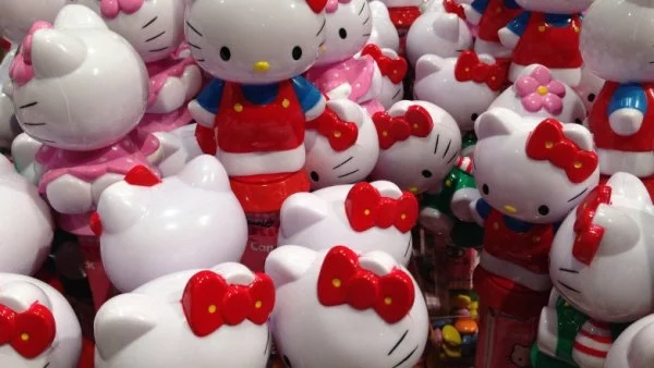 Пенсиониран полицай е най-големият колекционер на Hello Kitty в света (СНИМКИ)