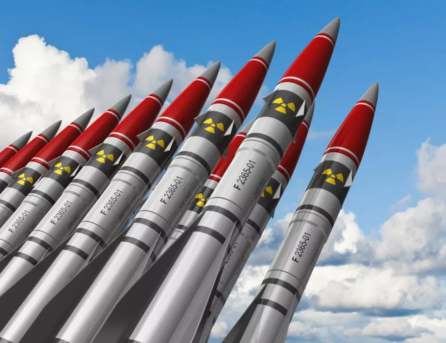Предупреждение: Светът е изправен пред "сериозен риск" от ядрена война
