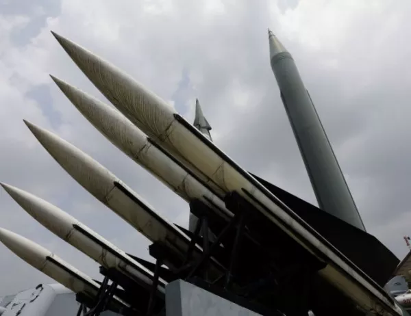 Ким Чен Ун увеличава производството на ракетни двигатели