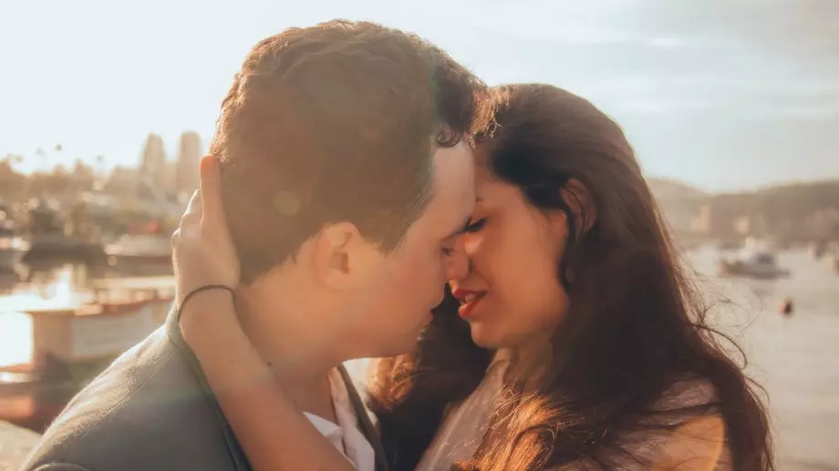 3 признака, че си във връзка с ПРАВИЛНИЯ човек