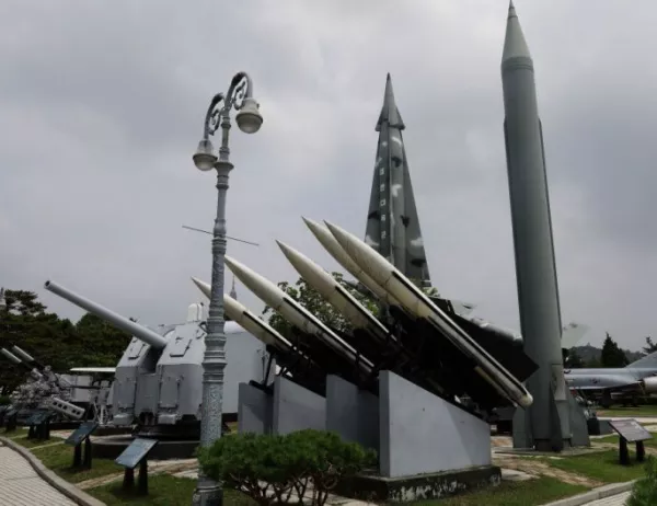 САЩ говори с Южна Корея за доставка на тактически ядрени оръжия