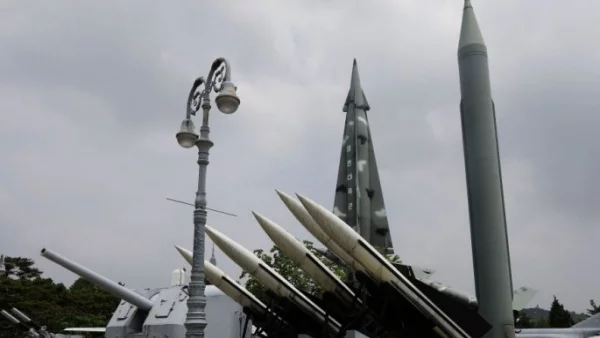 САЩ говори с Южна Корея за доставка на тактически ядрени оръжия