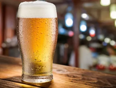 Наистина ли бирата е полезна? Лекар каза кой алкохол съсипва здравето през лятото
