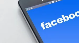 Трябва ли роднините да имат право на достъп до Facebook профила на починал човек?