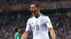 Един от най-исканите играчи пренебрегна Висшата лига заради два колоса