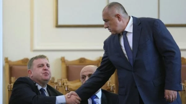 Борисов и Каракачанов в един глас: Като се купува, барем да е ново