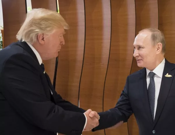 Над 2 часа разговаряха Тръмп и Путин