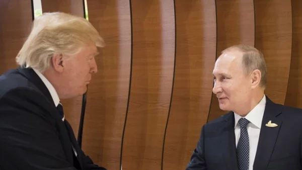 The New York Times: Залогът на Путин за Тръмп дава обратен ефект