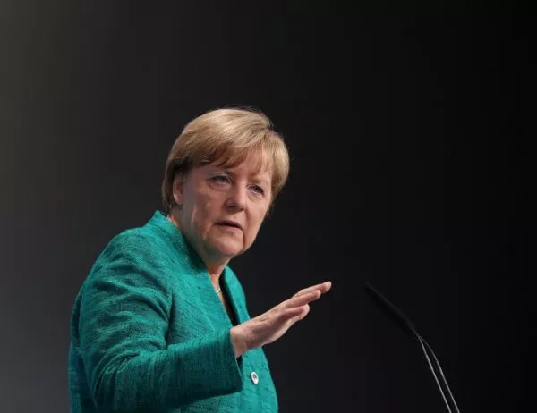 Меркел иска нови преговори за търговска сделка между ЕС и САЩ