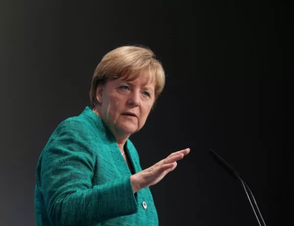 Две седмици преди изборите: Меркел води убедително