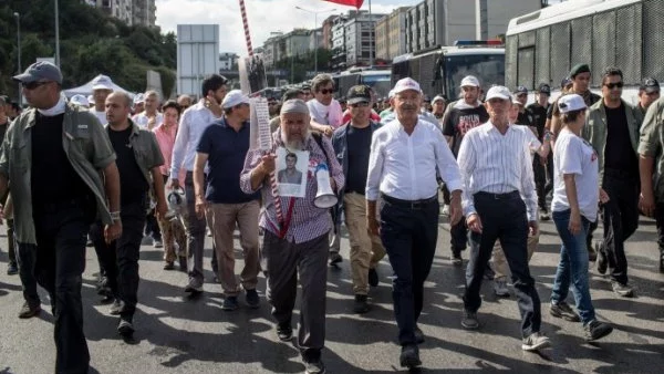 „Амнести“ призова за натиск срещу Анкара заради задържането на шестима активисти