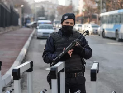 Взривът на кола бомба в Турция вероятно е терористичен акт