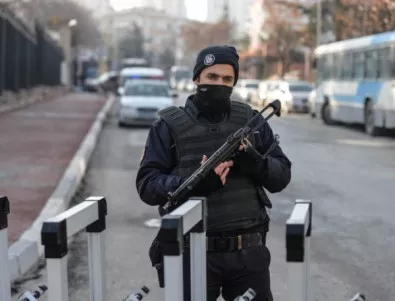 Задържаха 31 души за предполагаеми връзки с ПКК в Истанбул