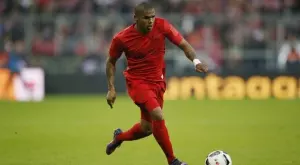 Дългас Коста напусна Байерн Мюнхен и се върна в Бразилия