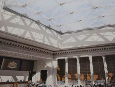 Строителството на новата пленарна зала ще приключи до средата на 2019 г.