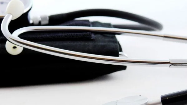 170 медицински специалисти ще се грижат за учениците във Варненско