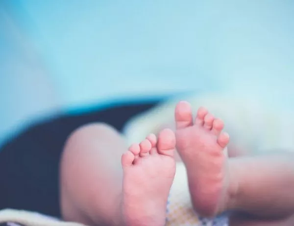 Ражда се първото американско инвитро бебе – Елизабет Джордан Кар