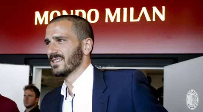 От Милан: Трансферът на Бонучи не бе планиран, стана на шега