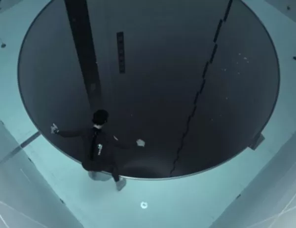 На един дъх - да достигнеш дъното на най-дълбокия басейн в света (ВИДЕО)