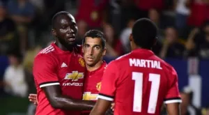 Манчестър Юнайтед представи екип, чийто дизайн е дело на фен (СНИМКИ)