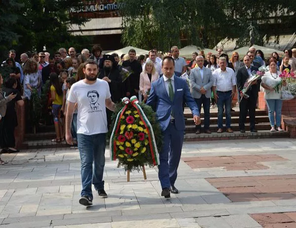Кметът на Враца: Заветите на Апостола трябва да следваме всеки ден