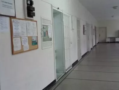 Наводнение в лекарските кабинети на МБАЛ-Асеновград
