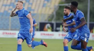 Бивш мениджър на Челси може да поеме Левски