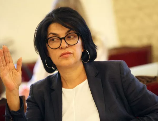 Велислава Кръстева: Няма скрита коалиция между ГЕРБ и ДПС