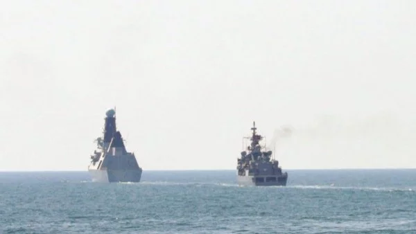 Военни кораби на НАТО влязоха в албанското пристанище Дуръс 