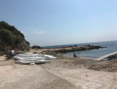 Прокуратурата ще разследва законна ли е бариерата пред плажовете на Русалка