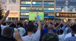 Левски благодари на феновете: За "синята" любов няма стени