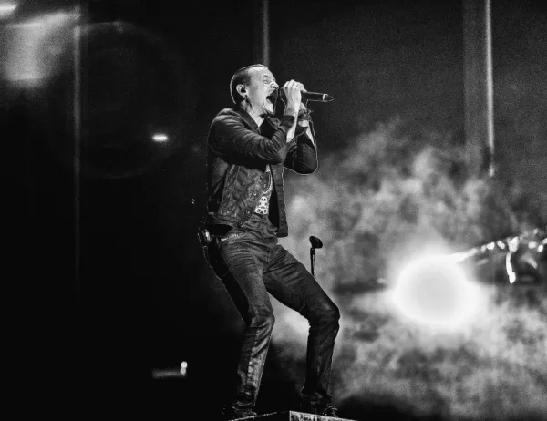 Linkin Park с емоционално видео и концерт в памет на Честър