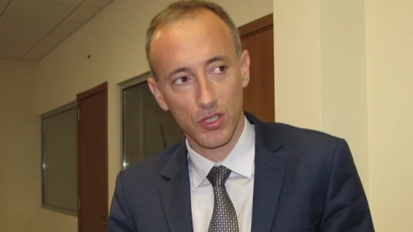 Образоваме маргинализираните като правим хайки дали всъщност ходят на училище