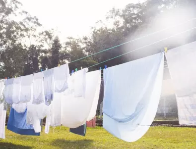 Как да перете белите дрехи, така че да блестят?