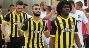 {{ otherArticle[0].article.title }}