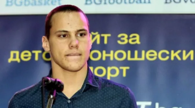Историческо: Антъни Иванов е на финал на Световното първенство по плуване