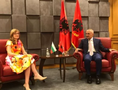 Захариева поиска Албания да признае българското малцинство