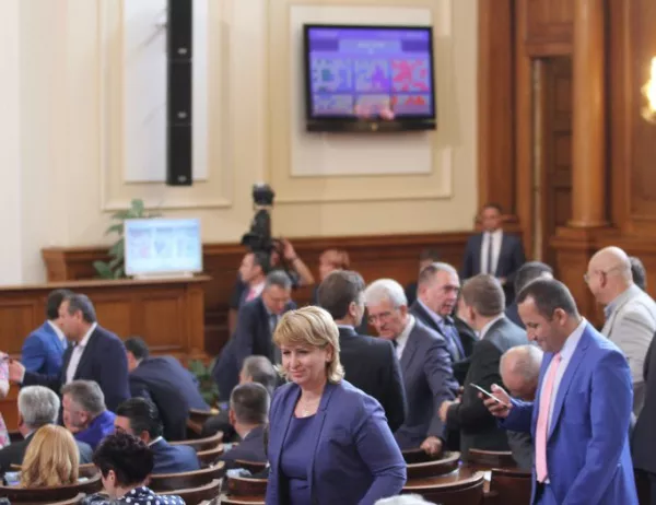 Депутатите не одобриха Румен Соколов и Йордан Чомпалов за зам.-председатели на КФН
