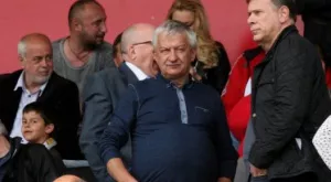 {{ otherArticle[0].article.title }}