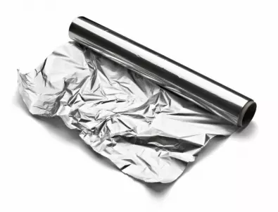 Правите голяма ГРЕШКА, ако увивате останалата храна в алуминиево фолио