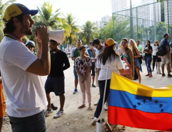 Политическите маневри за Венецуела не спират