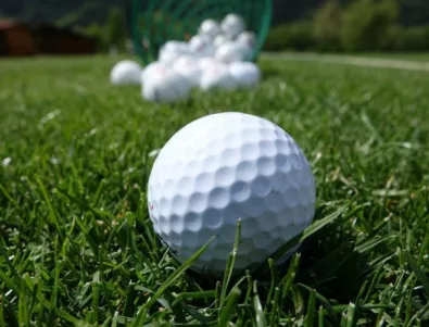 Защо топките за голф имат вдлъбнатини