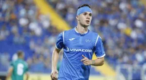 {{ otherArticle[0].article.title }}