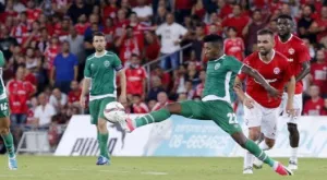 {{ otherArticle[0].article.title }}