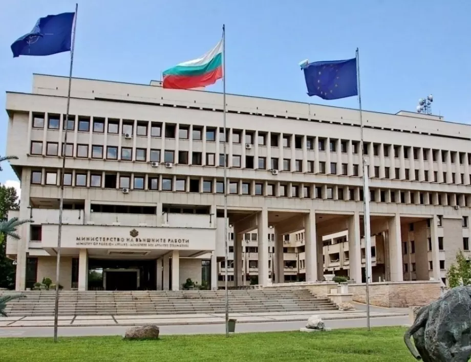 МВнР: Няма данни за пострадали българи при пожара в Анталия 